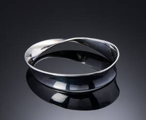 Georg Jensen Möbius armring
