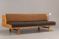 Hans J. Wegner. Daybed  briks med stel af egetræ.