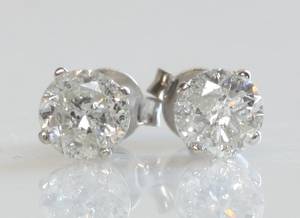 Par brillantørestikker, ca. 1.30 ct. 2