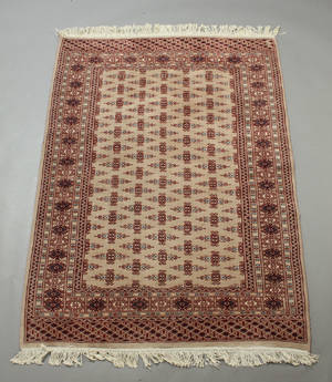 Orientalsk tæppe. 183 x 133 cm.