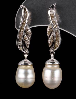 Perle- og diamant ørestikker