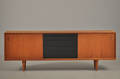 Dansk møbelproducent. Lav skænk af teaktræ, 1960erne