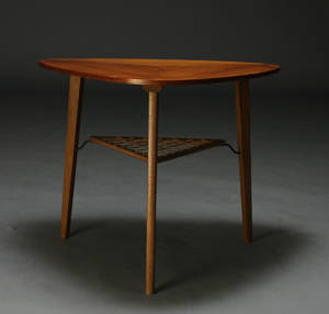 Dansk møbelproducent. Sofabord lampebord