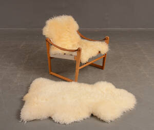 Svenska fårskinn, 2 st. Stämplade, vita 2