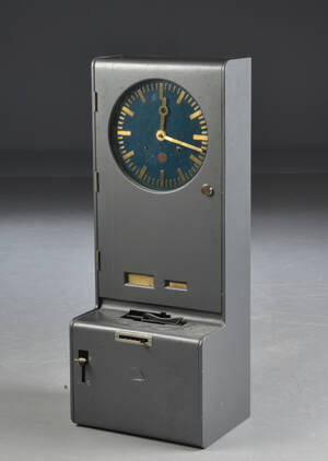 Dekorativt stempel ur af mærket Disa