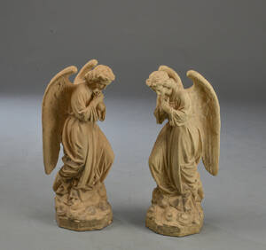 Et par englefigurer af beton, H. 75 cm 2