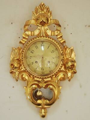 GULDPENDYL ETIKETTMÄRKT NORDISKA KOMPANIET1900-TALETS MITT HÖ 55 CM