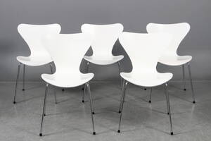 Arne Jacobsen, fem stole, model 3107, Syveren 5