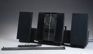 Bang Olufsen. BeoCenter 2300 stereoanlæg med BeoLab 2500 højttalere