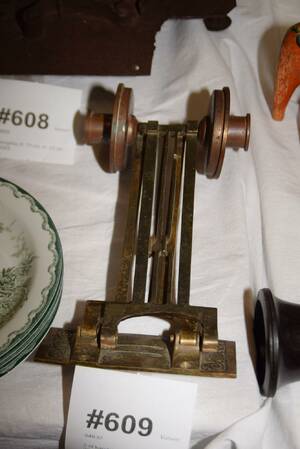 2 st väggljusstakar i mässing, L 22 cm