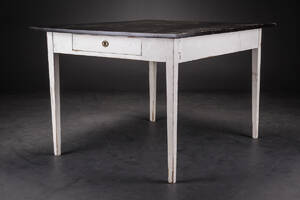 Spisebord af bemalet fyrretræ, ca. 1900