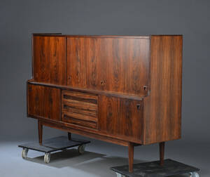 Møbelproducent. Skænk af palisander