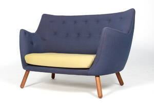 Finn Juhl Poeten. To-pers. sofa. One Collection Denne vare er sat til omsalg under nyt varenummer 4744065