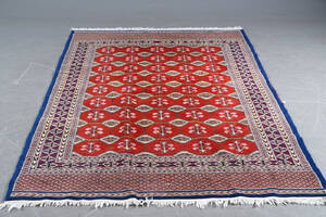 Handknuten orientalisk matta 225 x 157 cm