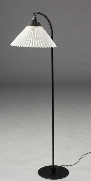 Flemming Agger for Le Klint, gulvlampe  standerlampe, model 368 Denne vare er sat til omsalg under nyt varenummer 4934387