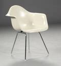 Charles Eames. Armstol, model DAX 