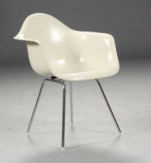Charles Eames. Armstol, model DAX 