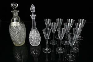 KARAFFER, 2 st, samt SNAPSGLAS, 11 st