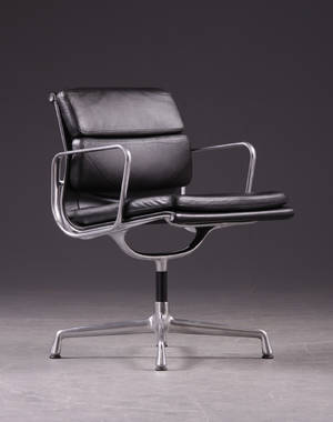 Charles Eames 1907-1978. Soft Pad Alu Chair, Model EA 208