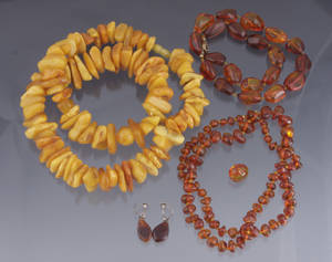 Rav halssmykker og ørestikkerskruer 5