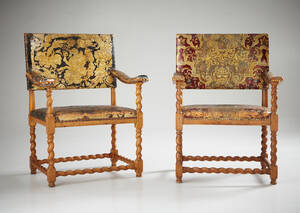 Karmstolar i barockstil med klädsel i gyllenläder
