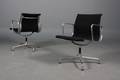Charles Eames Par armstole, model EA108 hopsak sort. 2