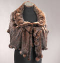 Cape-sjal af strikket mink. Scanbrown