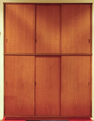 Ubekendt møbelproducent. Trefløjet klædeskab, teak