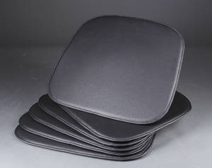 Hyndesæt af sort læder til Børge Mogensens stol model J39, Folkestolen 6