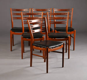 Dansk møbelproducent. Sæt på seks stole med sæde af kunstlæder 6