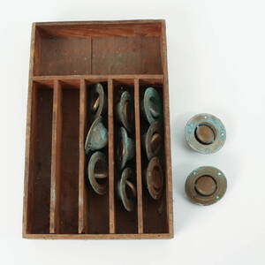 HANDTAG, mässing, 11 st, 1900-talets mitt