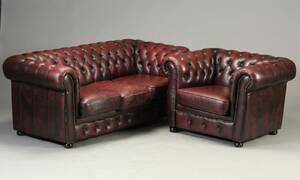 Chesterfield. Tre-pers. sofa samt lænestol 2