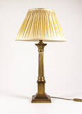 Bordslampa i mässing, empirestil
