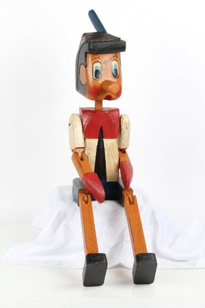 Pinocchio. Figur i Balsa træ , H. 84 cm