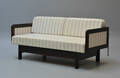 Sofa af mørkbejdset træ Denne vare er sat til omsalg under nyt varenummer 4121791