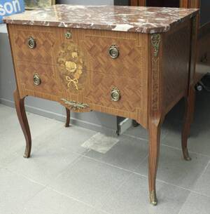 Byrå, Gustaviansk stil