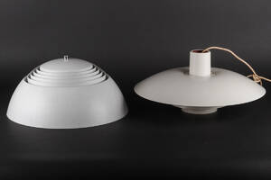 Arne Jacobsen samt Poul Henningsen. AJ pendel samt PH 43 pendel 2