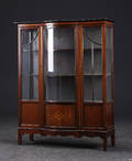 Vitrineskab, mahogni. 20. årh.s midte