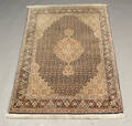 Persisk Tabriz tæppe, 162 x 103 cm. 