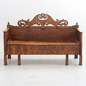 SOFFA. 1800-tal, originalmålad, löst genombrutet krön. 