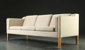 Mogens Hansen. Tre-pers. sofa, uld