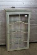 VÄGGVITRINSKÅP H 103, BREDD 65 CM