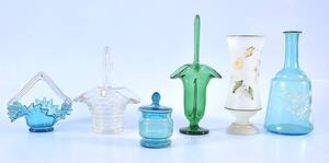 VASER SAMT SKÅLAR, 6 delar, glas, tidigt 1900-tal.