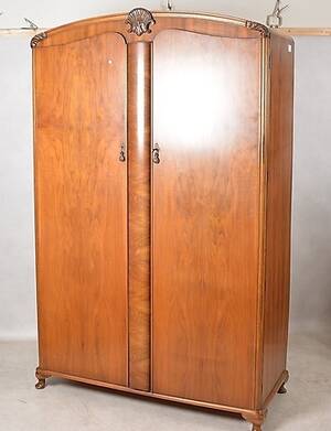 KLÄDSKÅP, N Norman Ltd of London, björk, England, 1900-tal.