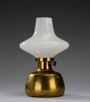 Henning Koppel. Petroleumslampe model Petronella