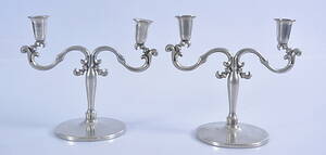 KANDELABRAR, 1 par, tenn, K.ECo, 1900-tal.