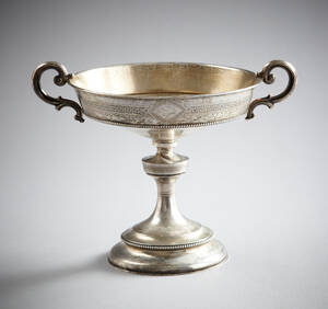 Skål med hänklar i silver