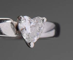 Hjerte diamantring af 14 kt hvidguld, ca. 0.35 ct Denne vare er sat til omsalg under nyt varenummer 5079230