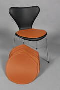 Seks hynder til Arne Jacobsens stole model 31073207 7éren Denne vare er sat til omsalg under nyt varenummer 4734582