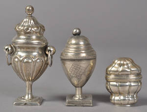 Tre hovedvandsæg - bla. vaseformet. 1800-tallets slutning1900-tallet. 3